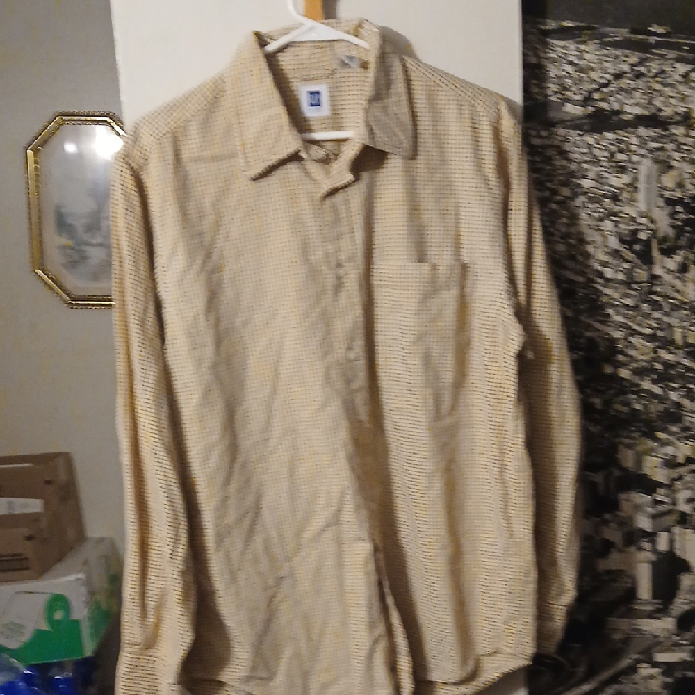GAP Factory Store Men's Tan & Black Checkered Button Down Shirt Medium